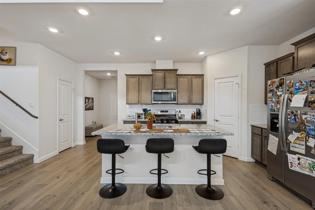 1601 Grand Villa Street - Photo 6