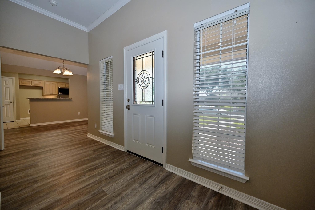 211 Barbara Way - Photo 12