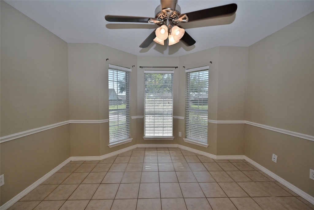 211 Barbara Way - Photo 6