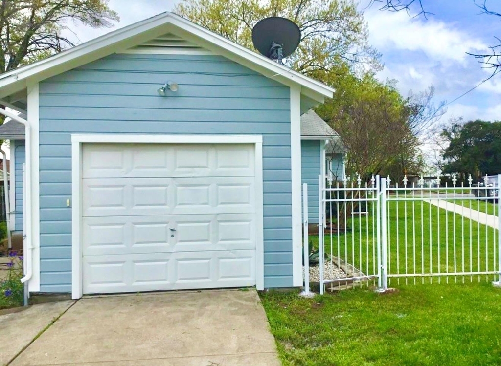 1720 Grand Avenue - Photo 11