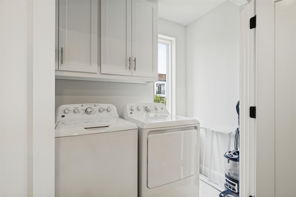 3200 Ross Avenue - Photo 22