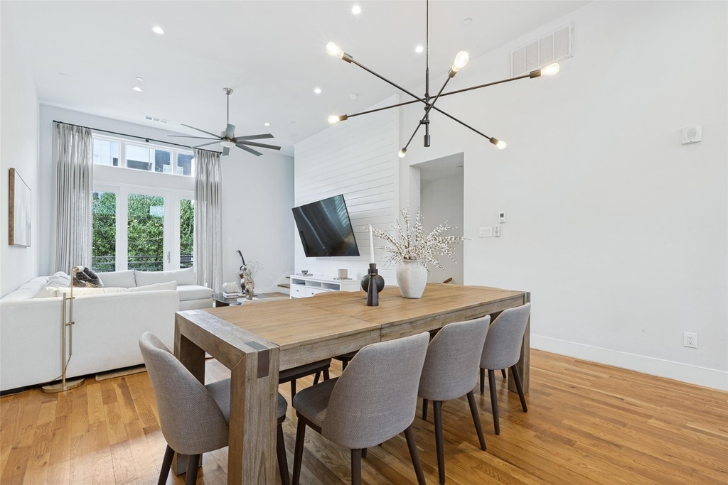 3200 Ross Avenue - Photo 7
