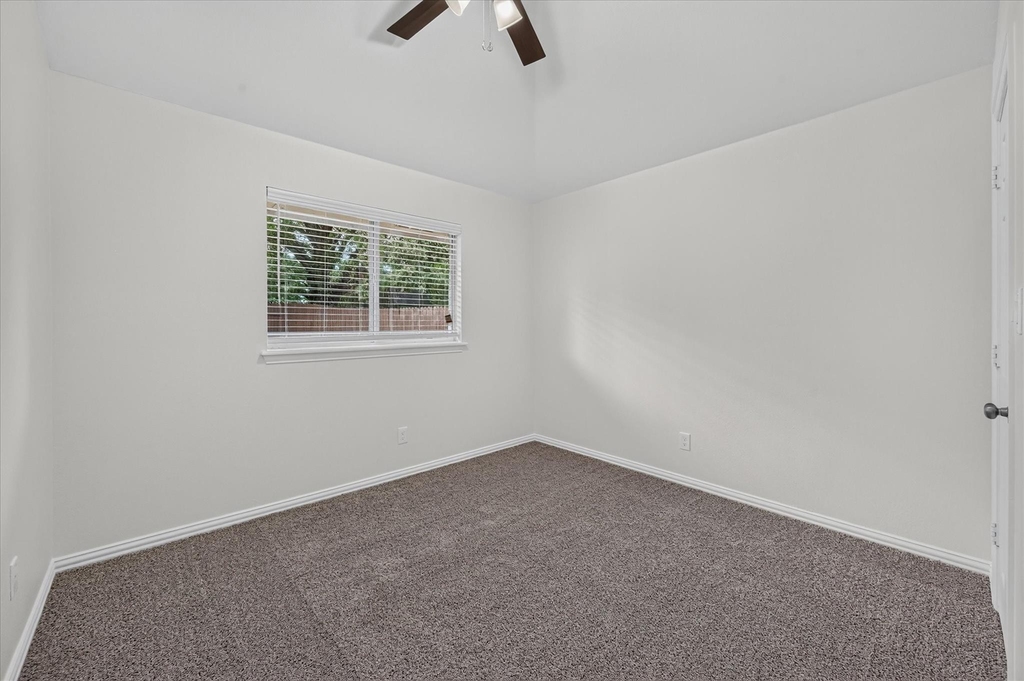 4125-4127 Spring Meadow Lane - Photo 14