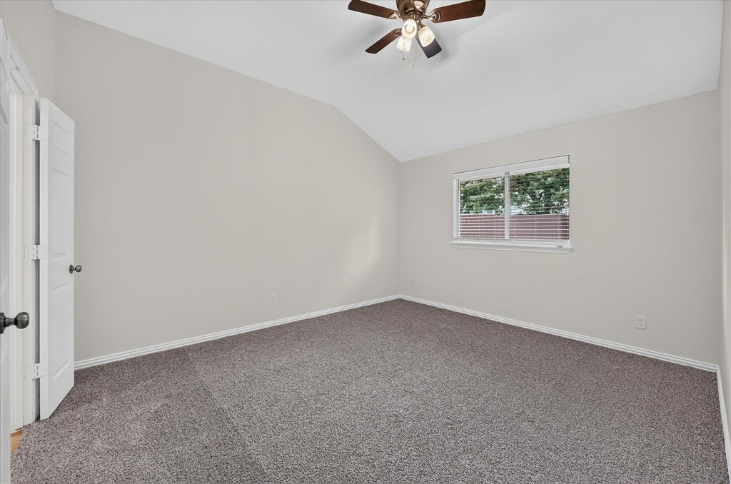 4125-4127 Spring Meadow Lane - Photo 16