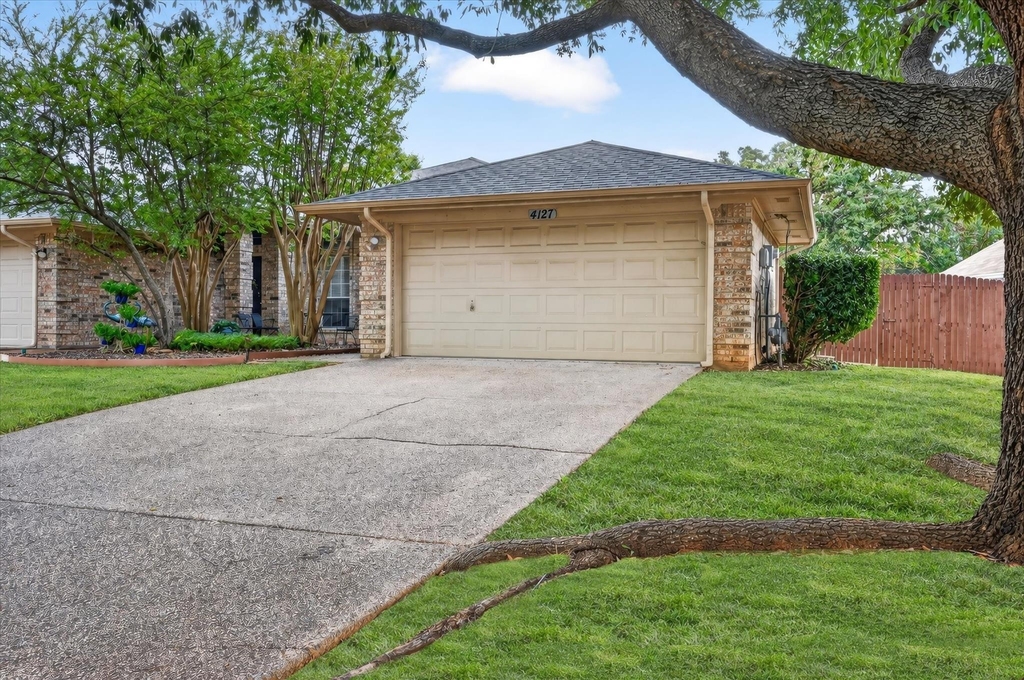 4125-4127 Spring Meadow Lane - Photo 2