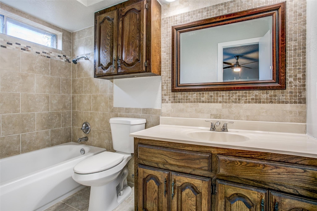 1013 Carriagehouse Lane - Photo 17