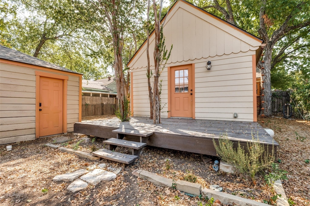 2219 Carnes Street - Photo 16