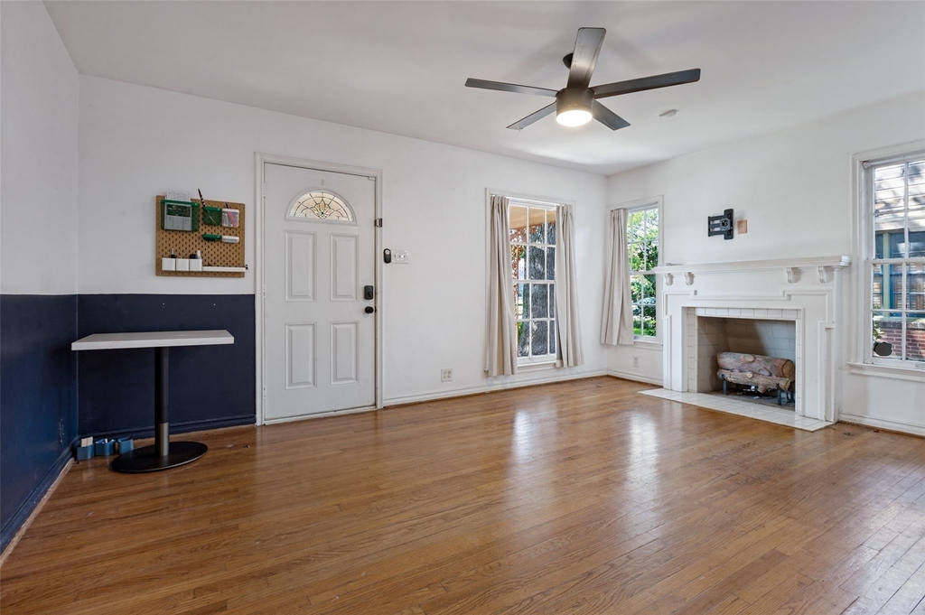 2219 Carnes Street - Photo 3