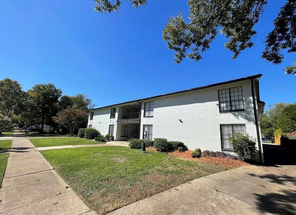 5317 Junius Street - Photo 1