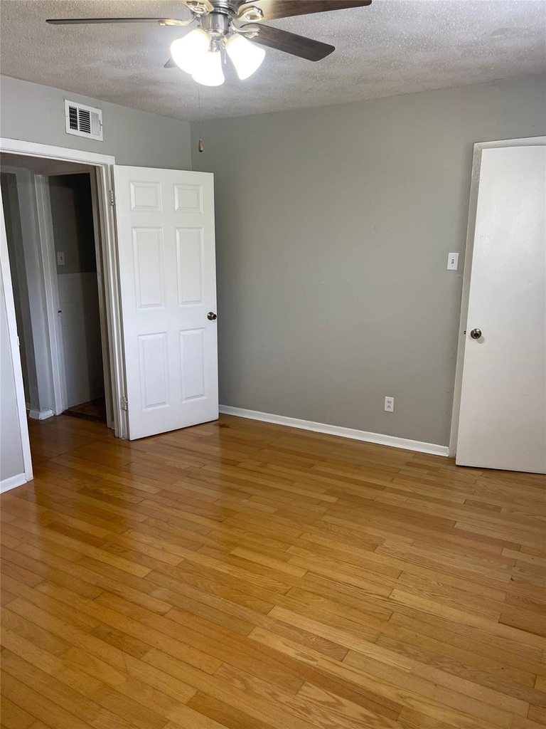 5317 Junius Street - Photo 15