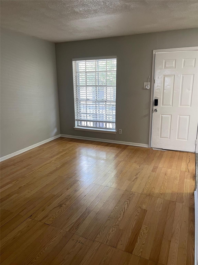 5317 Junius Street - Photo 16