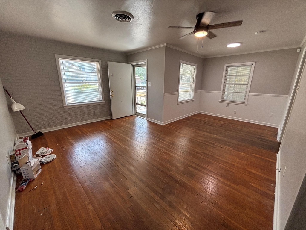 5804 Trigg Drive - Photo 2