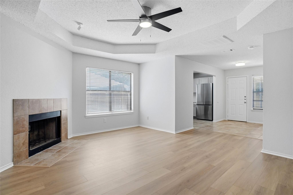 2709 London Court - Photo 3