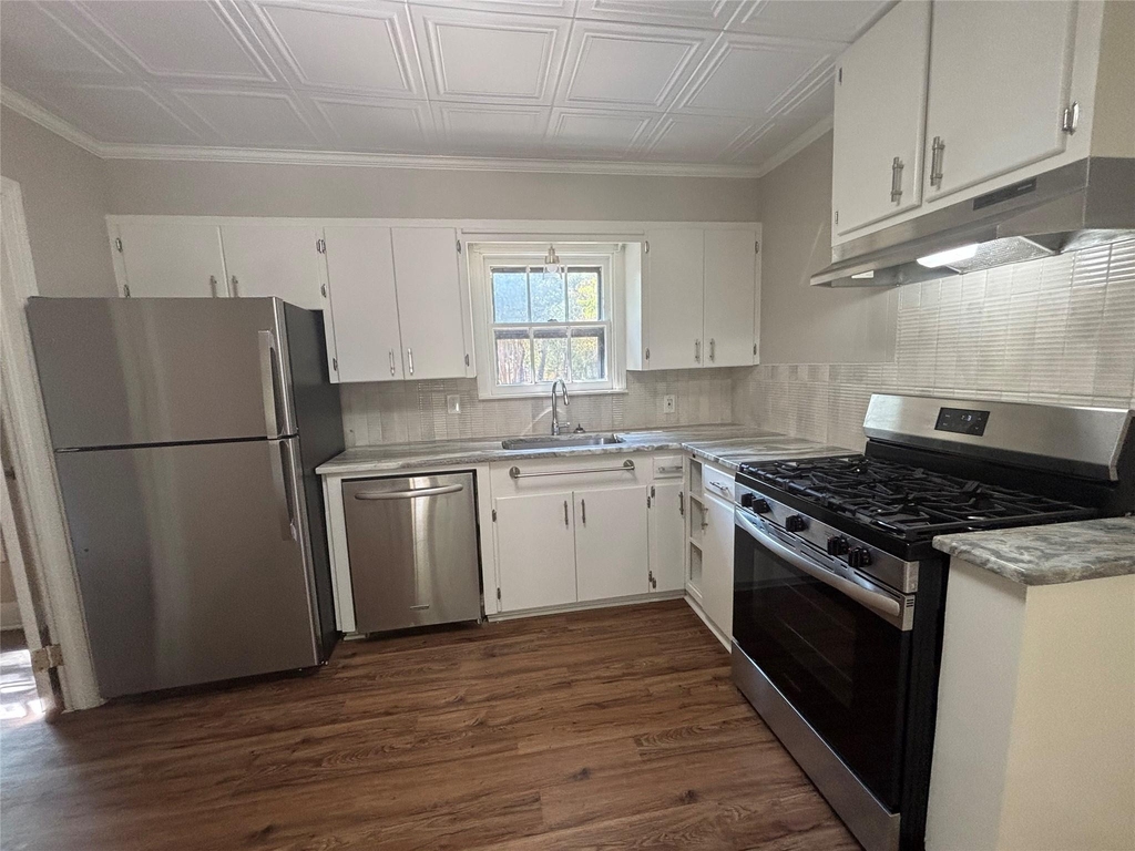 1017 Denton Street - Photo 3