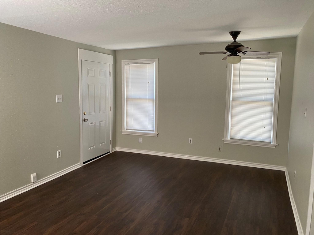 4936 Worth Street - Photo 2
