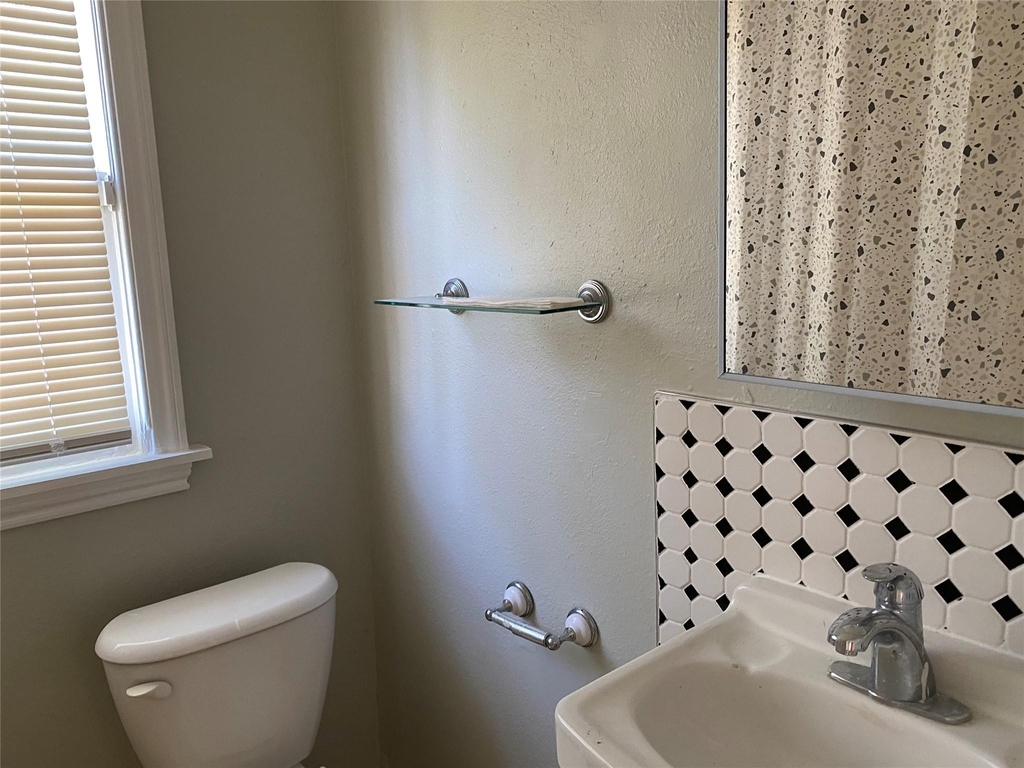 4936 Worth Street - Photo 5