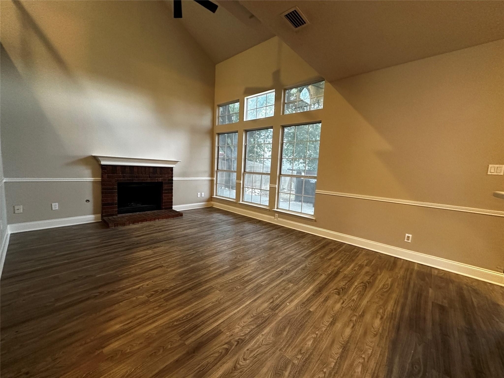 4761 Waterway Drive N - Photo 5