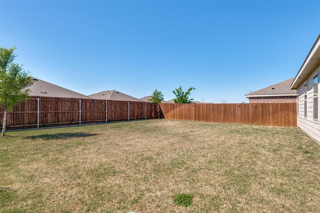 980 Fueller Drive - Photo 17