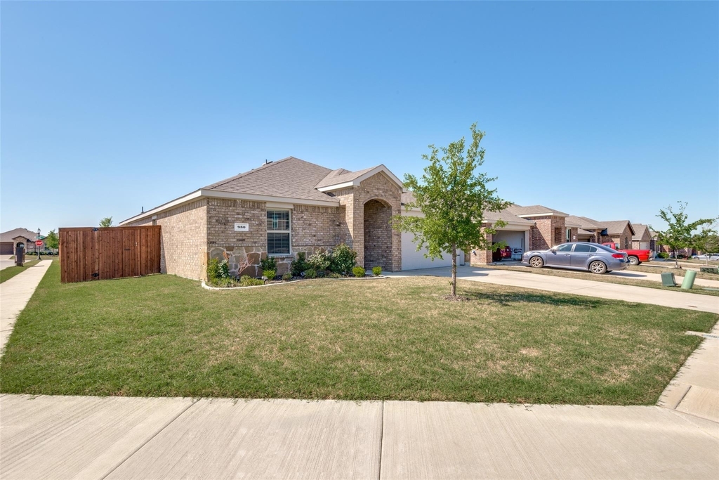 980 Fueller Drive - Photo 1
