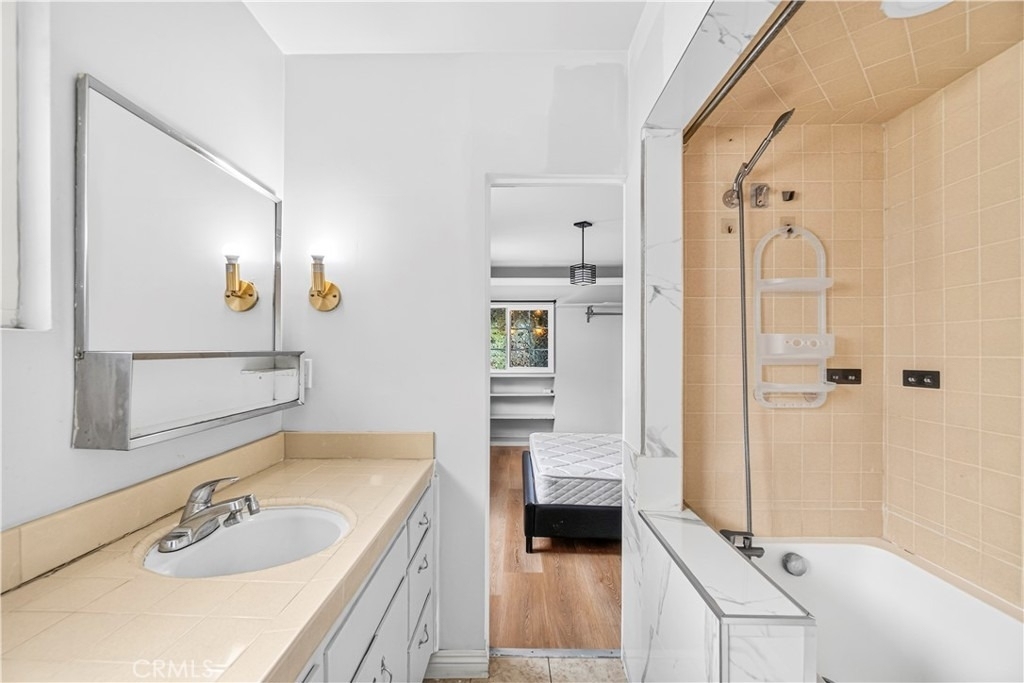1422 N Sultana - Photo 25
