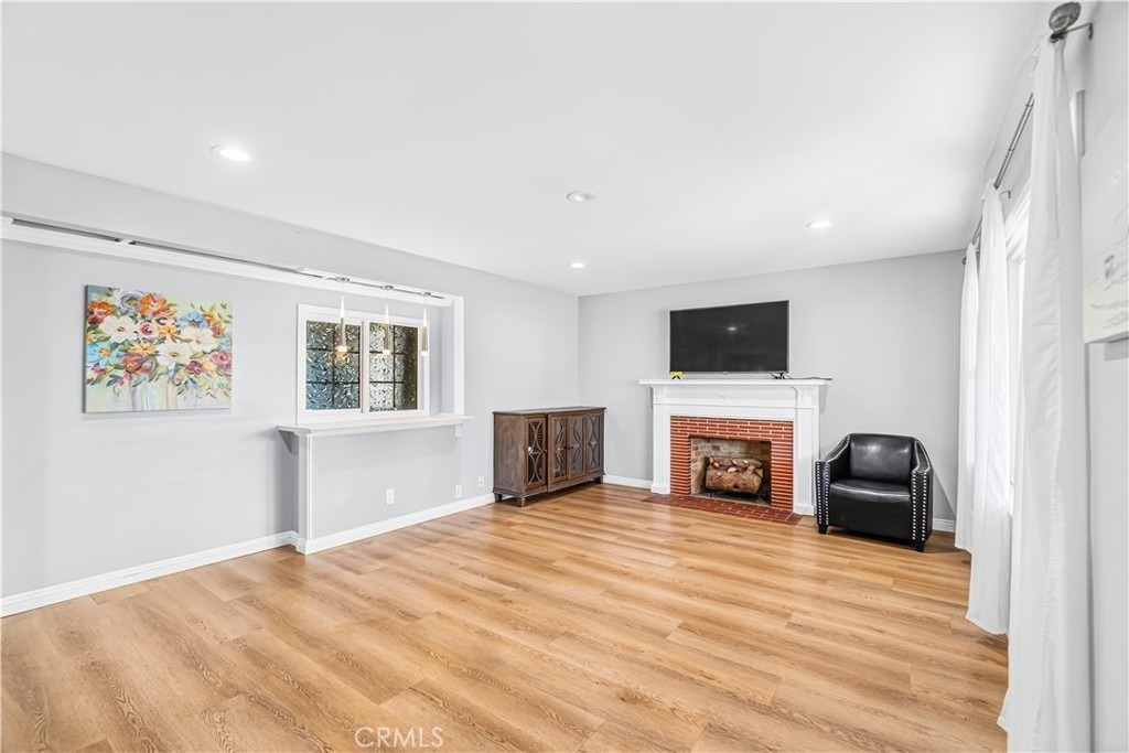 1422 N Sultana - Photo 16