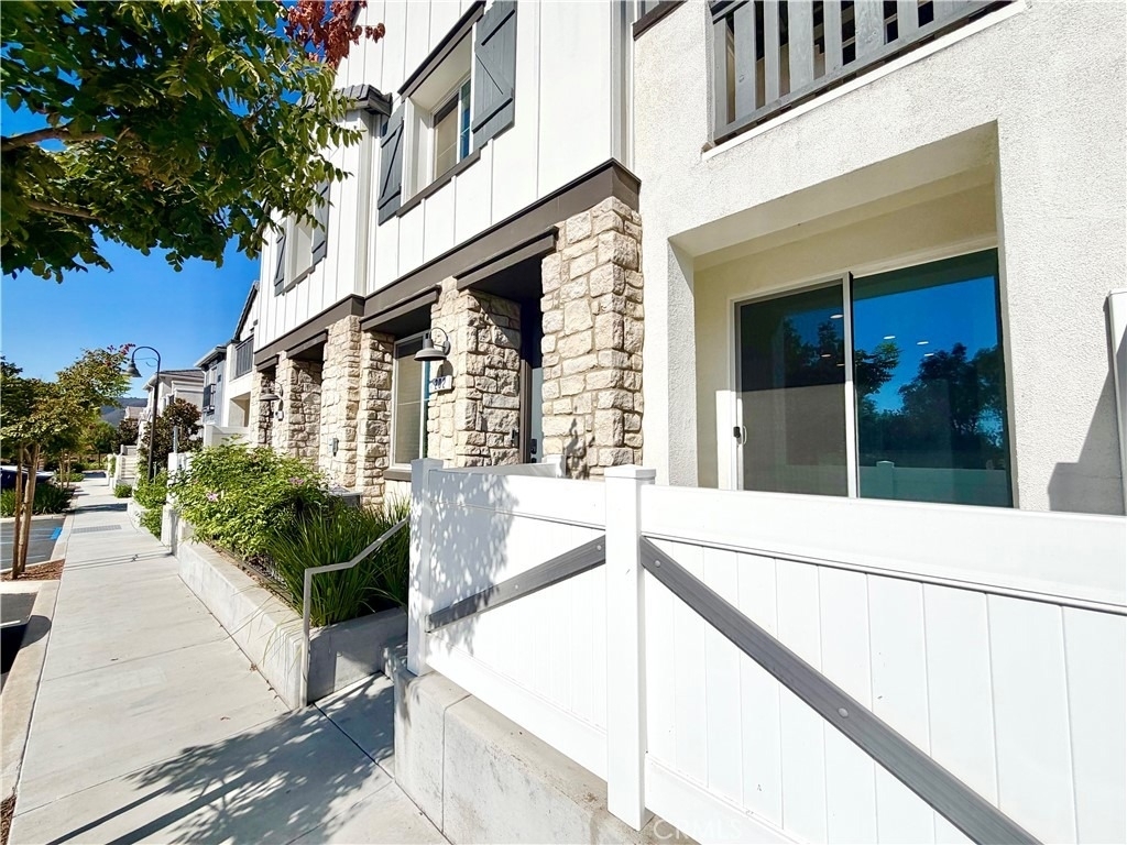 41974 Emelia Street - Photo 2