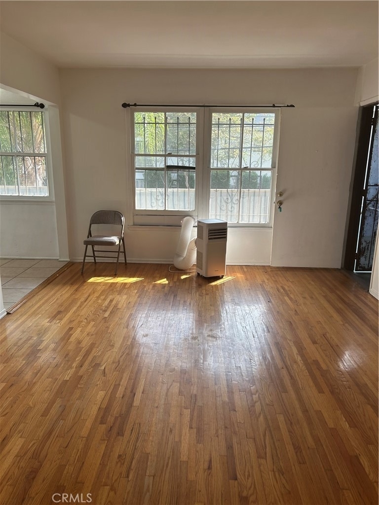873 N Hoover - Photo 1