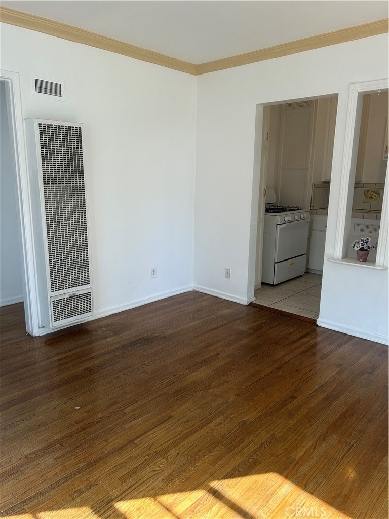871 N Hoover - Photo 8