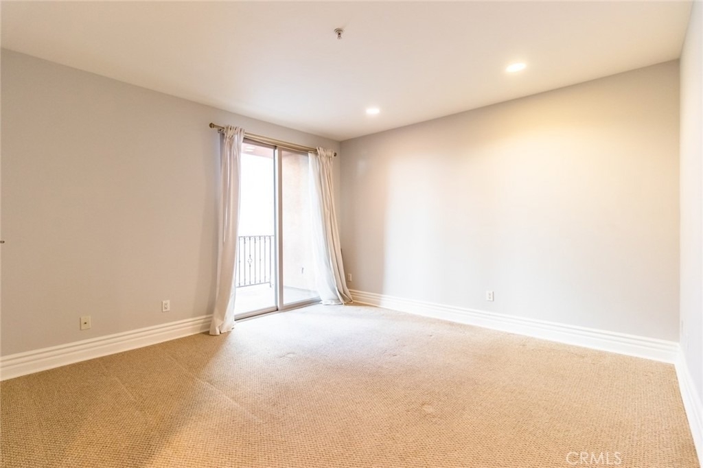 10862 Bloomfield - Photo 23