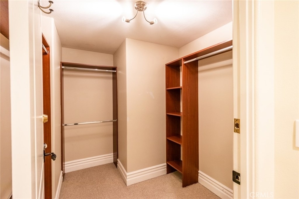 10862 Bloomfield - Photo 32