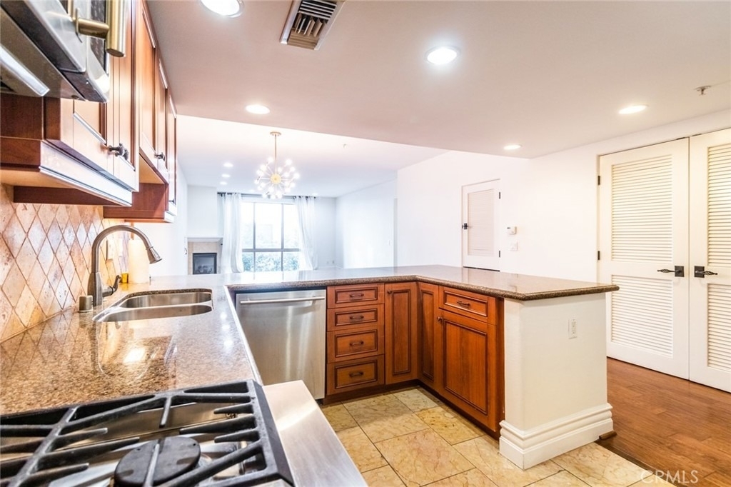 10862 Bloomfield - Photo 16