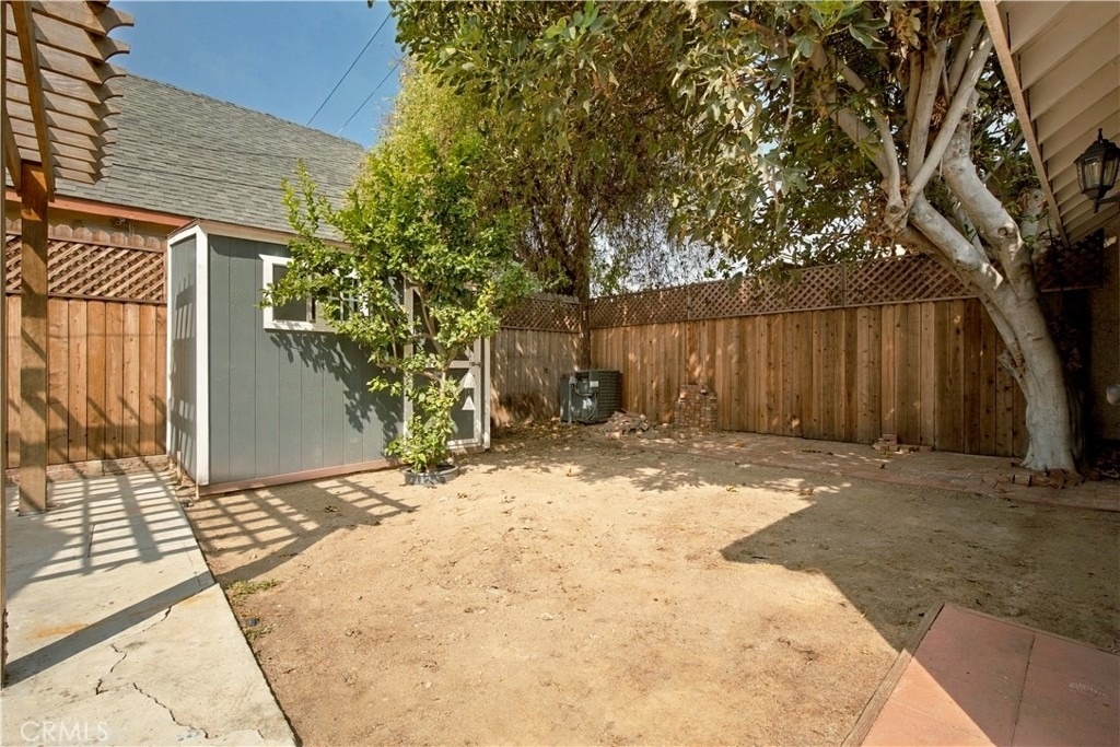 1649 E 43rd - Photo 26