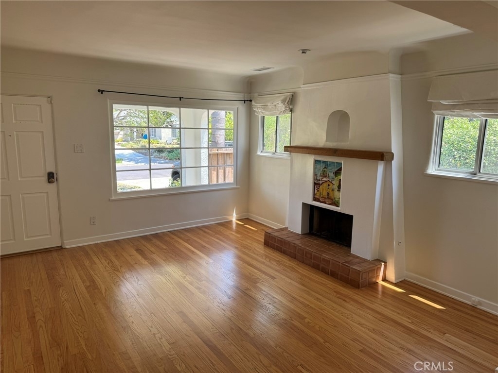 4313 Shadyglade Avenue - Photo 2