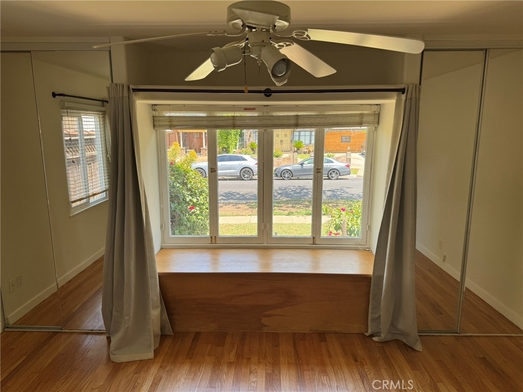 4313 Shadyglade Avenue - Photo 9