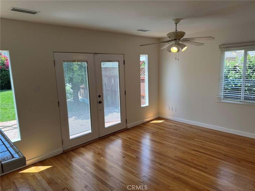 4313 Shadyglade Avenue - Photo 5