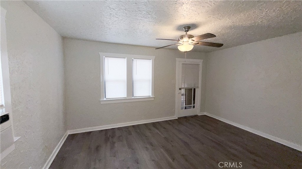 5031 Bakman Avenue - Photo 13