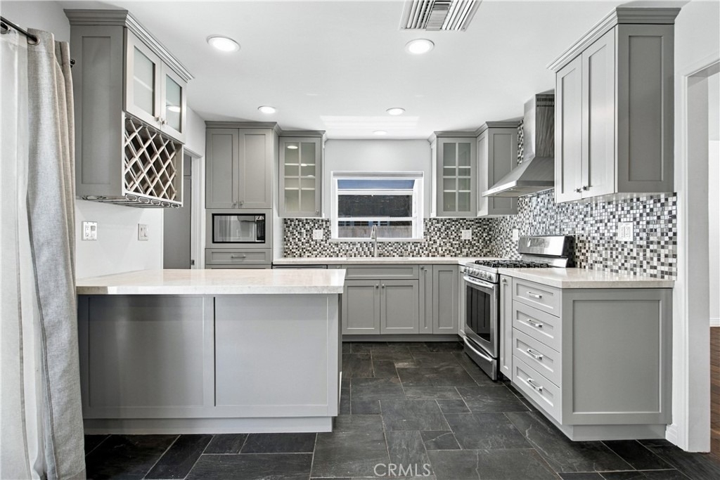 9713 Geyser Avenue - Photo 11