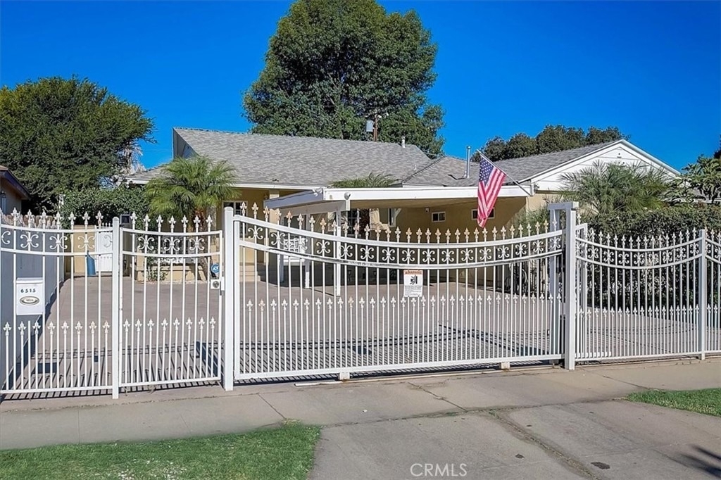 6515 Baird Avenue - Photo 1