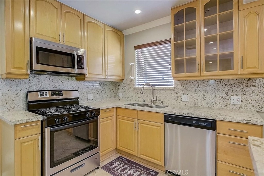6515 Baird Avenue - Photo 12