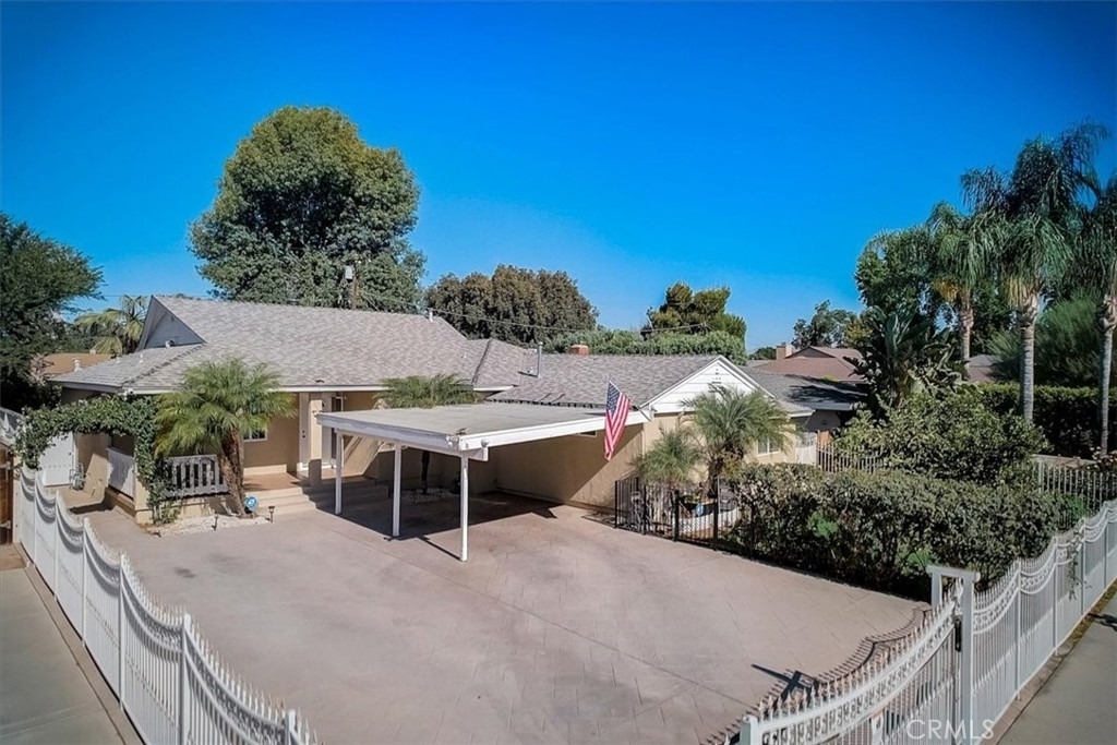 6515 Baird Avenue - Photo 0