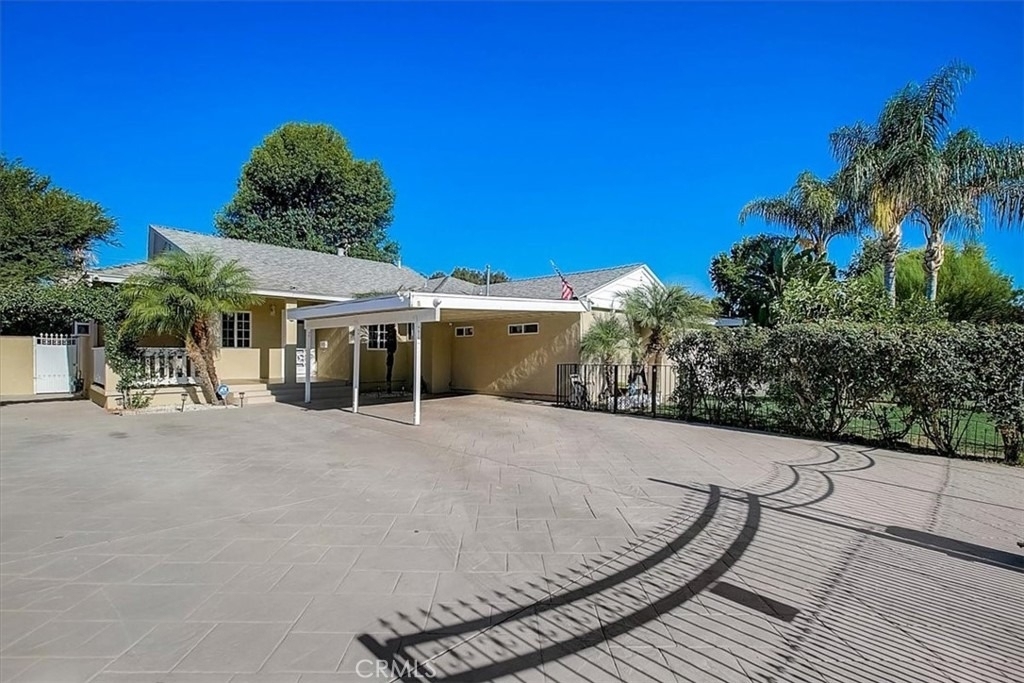 6515 Baird Avenue - Photo 2
