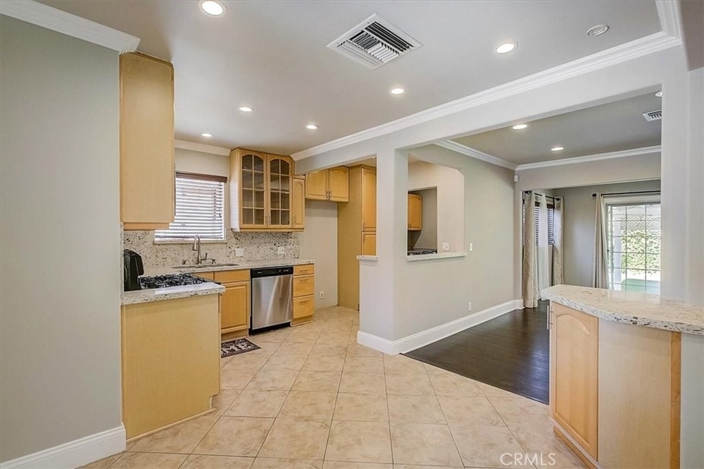 6515 Baird Avenue - Photo 10