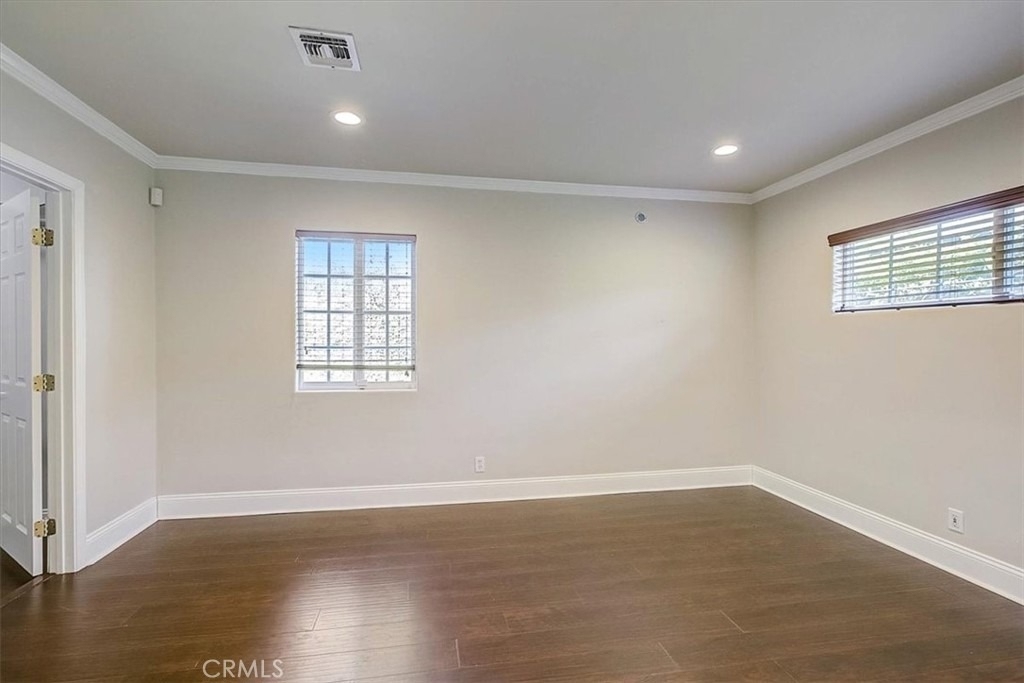 6515 Baird Avenue - Photo 14