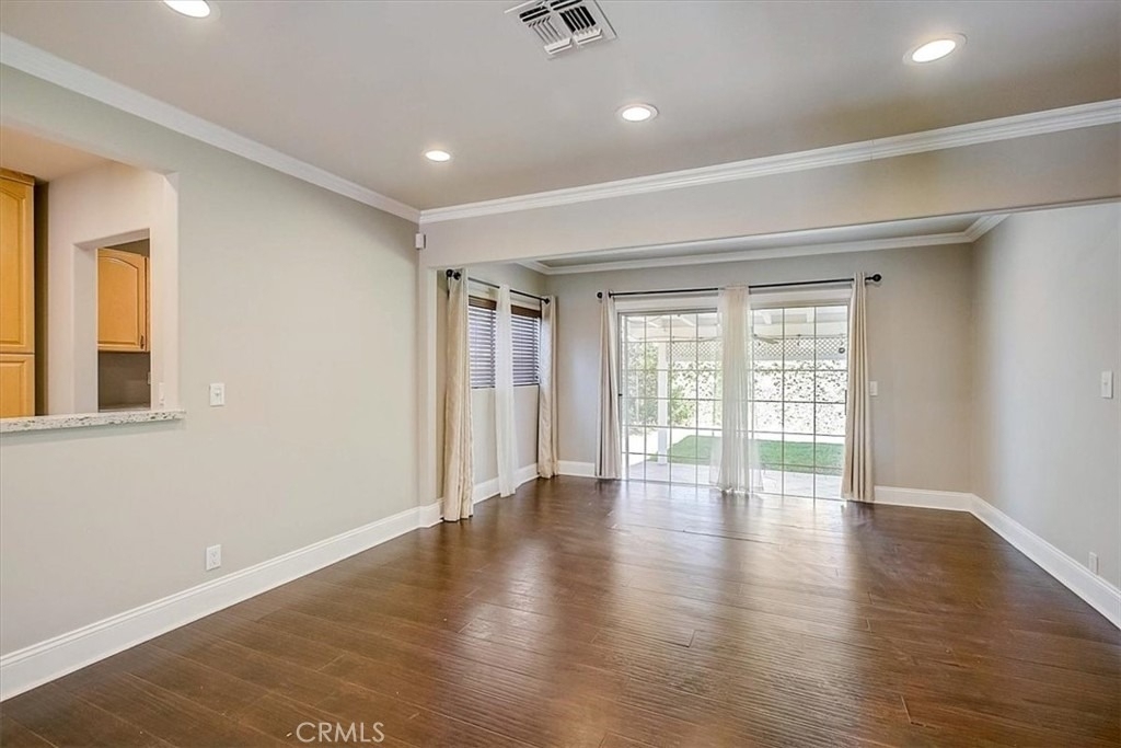 6515 Baird Avenue - Photo 9