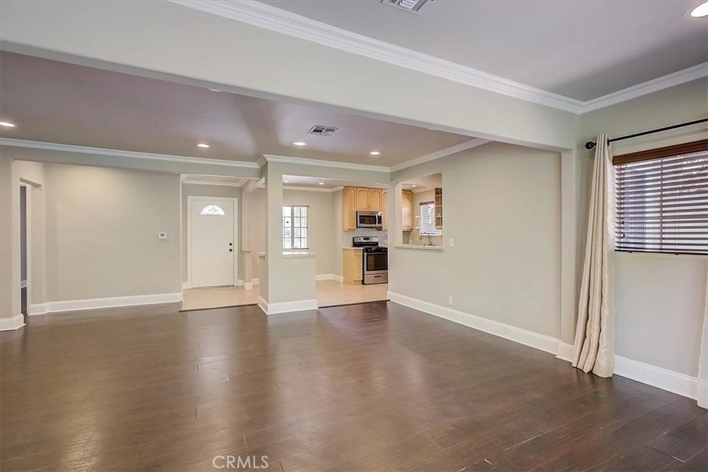 6515 Baird Avenue - Photo 5