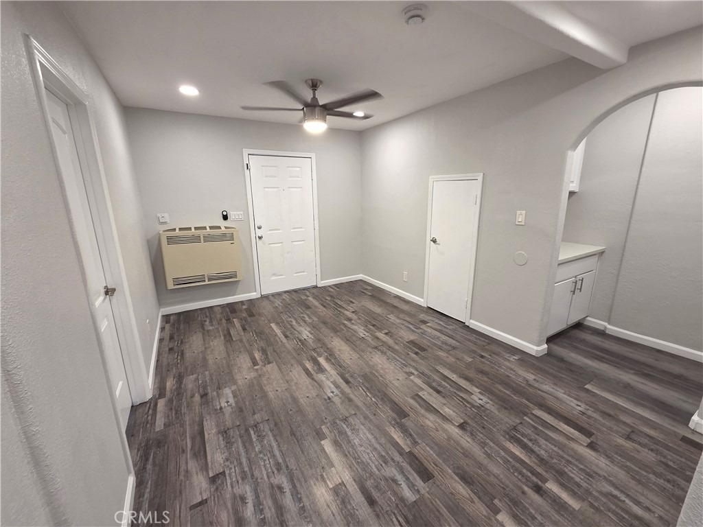 1923 E 6th Street - Photo 2
