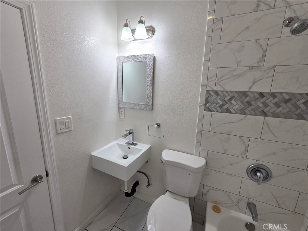 1923 E 6th Street - Photo 9
