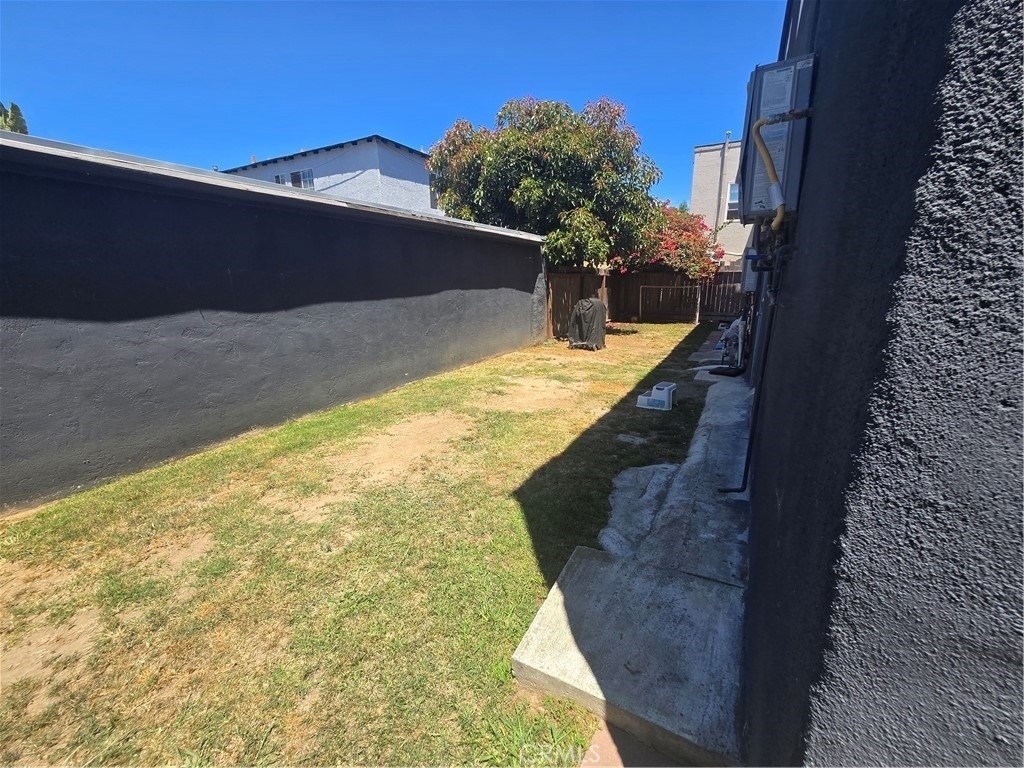 1923 E 6th Street - Photo 13