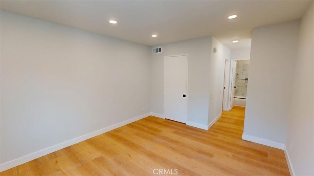 5460 White Oak Avenue - Photo 2