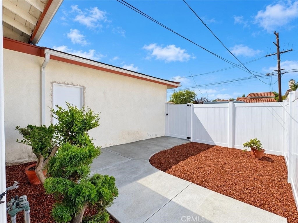 18410 Grevillea - Photo 25